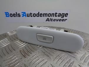 Gebruikte Binnenverlichting achter Audi A4 (B8) 1.8 TFSI 16V Prijs € 25,00 Margeregeling aangeboden door Boels Autodemontage