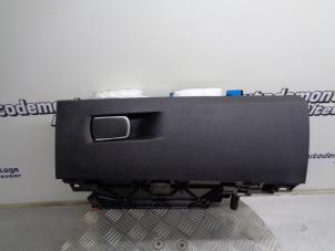Gebruikte Dashboardkastje BMW 2 serie Active Tourer (F45) 220d 2.0 TwinPower Turbo 16V Prijs € 75,00 Margeregeling aangeboden door Boels Autodemontage