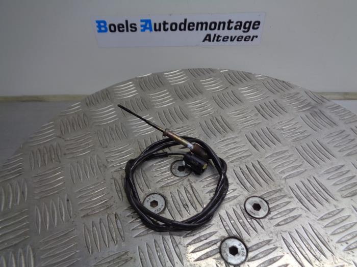 Uitlaat temperatuursensor van een BMW 2 serie Active Tourer (F45) 220d 2.0 TwinPower Turbo 16V 2015