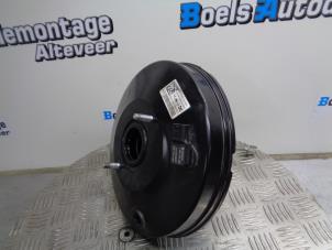 Gebruikte Rembooster Renault Twingo III (AH) 1.0 SCe 70 12V Prijs € 45,00 Margeregeling aangeboden door Boels Autodemontage