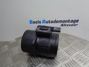 Gebruikte Luchtmassameter Volkswagen Golf VIII (CD1) 2.0 TDI BlueMotion 16V Prijs € 45,00 Margeregeling aangeboden door Boels Autodemontage