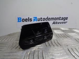 Gebruikte Licht Schakelaar Volkswagen Golf VIII (CD1) 2.0 TDI BlueMotion 16V Prijs € 20,00 Margeregeling aangeboden door Boels Autodemontage