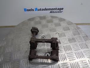 Gebruikte Remzadel rechts-achter Peugeot 207/207+ (WA/WC/WM) 1.6 HDi 16V Prijs € 20,00 Margeregeling aangeboden door Boels Autodemontage
