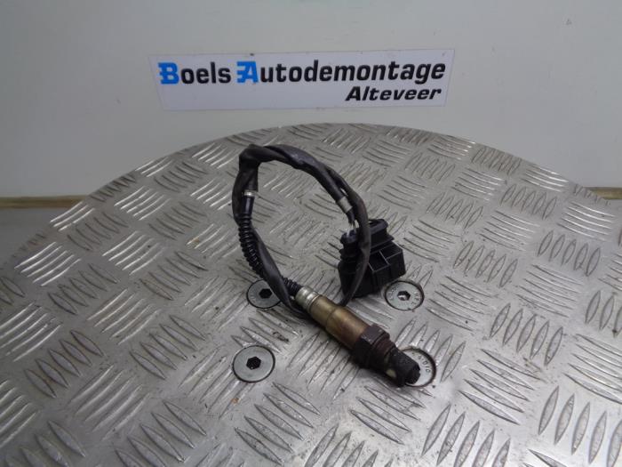 Gebruikte Lambda Sonde Volkswagen Passat Variant 4Motion (3B6) 2.8 V6 30V Prijs € 20,00 Margeregeling aangeboden door Boels Autodemontage
