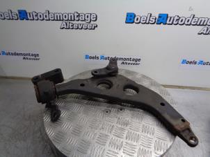 Gebruikte Triangel rechts-voor BMW Mini One/Cooper (R50) 1.6 16V One Prijs € 35,00 Margeregeling aangeboden door Boels Autodemontage