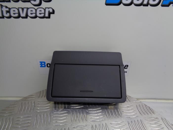 Gebruikte Display Interieur Audi A1 Sportback (8XA/8XF) 1.4 TFSI 16V Prijs € 125,00 Margeregeling aangeboden door Boels Autodemontage