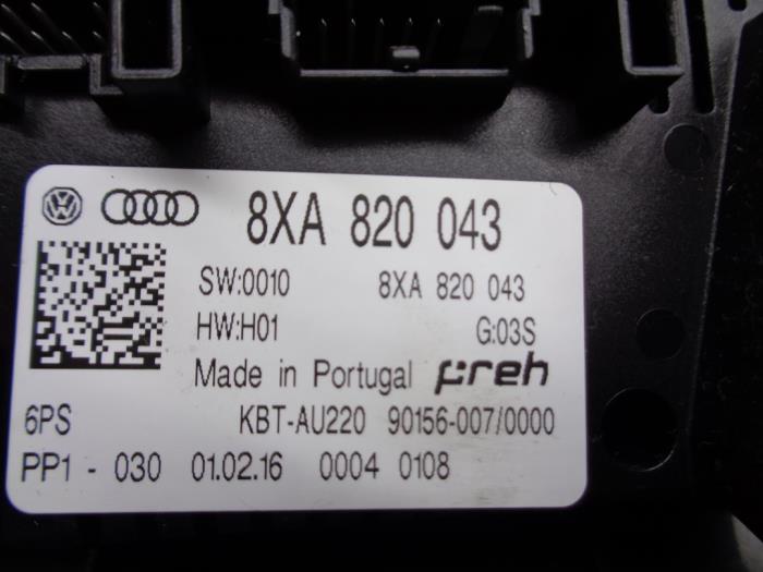 Kachel Bedieningspaneel van een Audi A1 Sportback (8XA/8XF) 1.4 TFSI 16V 2016