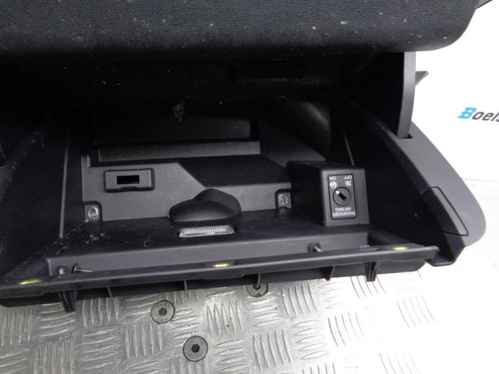 Dashboardkastje van een Audi A1 Sportback (8XA/8XF) 1.4 TFSI 16V 2016