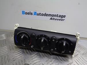 Gebruikte Chaufage Bedieningspaneel BMW Mini One/Cooper (R50) 1.6 16V Cooper Prijs € 35,00 Margeregeling aangeboden door Boels Autodemontage
