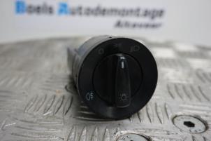 Gebruikte Schakelaar Licht Skoda Citigo 1.0 12V Prijs op aanvraag aangeboden door Boels Autodemontage