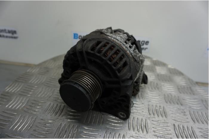 Gebruikte Dynamo Volkswagen Lupo (6X1) 1.2 TDI 3L Prijs € 35,00 Margeregeling aangeboden door Boels Autodemontage