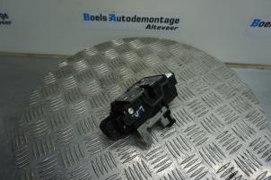 Gebruikte Deurslot Mechaniek 4Deurs links-achter Volvo V40 (MV) 2.0 D2 16V Prijs op aanvraag aangeboden door Boels Autodemontage