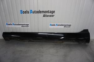 Gebruikte Sideskirt links Volvo V40 (MV) 2.0 D2 16V Prijs op aanvraag aangeboden door Boels Autodemontage