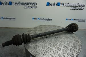 Gebruikte Aandrijfas links-achter BMW 3 serie Touring (E91) 318i 16V Prijs € 50,00 Margeregeling aangeboden door Boels Autodemontage