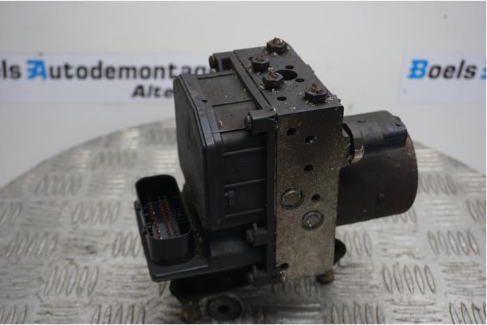 Gebruikte ABS Pomp Mercedes Vito (639.6) 2.2 109 CDI 16V Prijs € 75,00 Margeregeling aangeboden door Boels Autodemontage