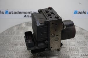 Gebruikte ABS Pomp Mercedes Vito (639.6) 2.2 109 CDI 16V Prijs € 75,00 Margeregeling aangeboden door Boels Autodemontage