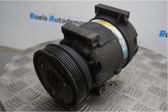 Gebruikte Pomp Airco Renault Scénic I (JA) 1.6 16V Prijs € 50,00 Margeregeling aangeboden door Boels Autodemontage