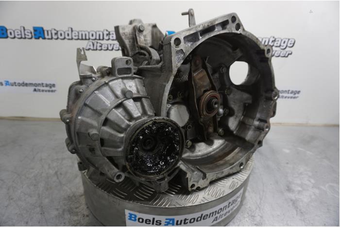 Gebruikte Versnellingsbak Volkswagen Passat (3C2) 1.9 TDI Prijs € 200,00 Margeregeling aangeboden door Boels Autodemontage