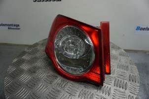 Gebruikte Achterlicht links Volkswagen Passat (3C2) 1.9 TDI Prijs € 35,00 Margeregeling aangeboden door Boels Autodemontage