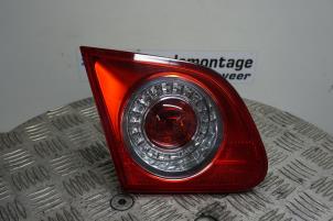 Gebruikte Achterlicht links Volkswagen Passat (3C2) 1.9 TDI Prijs € 35,00 Margeregeling aangeboden door Boels Autodemontage