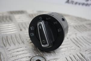 Gebruikte Licht Schakelaar Volkswagen Polo V (6R) 1.4 TDI DPF BlueMotion technology Prijs € 30,00 Margeregeling aangeboden door Boels Autodemontage