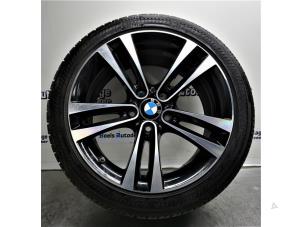 Gebruikte Velg + Band BMW 3 serie (F30) 330e Prijs € 150,00 Margeregeling aangeboden door Boels Autodemontage