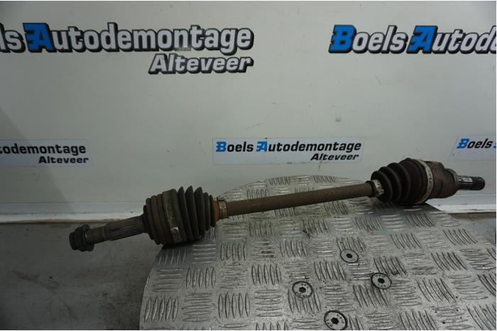 Gebruikte Steekas links-voor Citroen C1 1.0 12V Prijs € 50,00 Margeregeling aangeboden door Boels Autodemontage