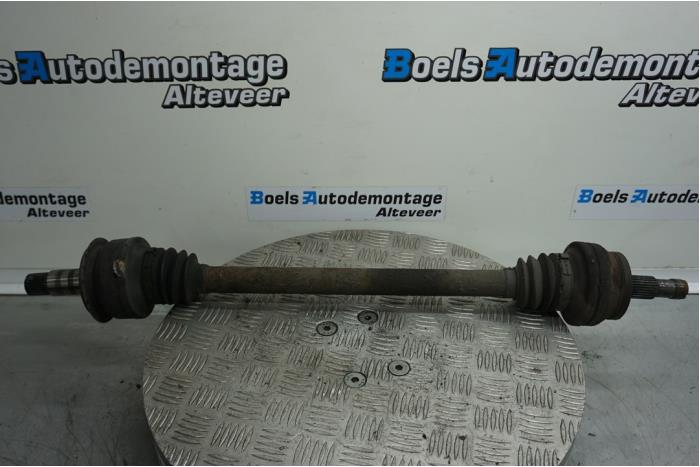Gebruikte Aandrijfas rechts-achter Mercedes S (W221) 3.5 S-350 24V Prijs € 75,00 Margeregeling aangeboden door Boels Autodemontage