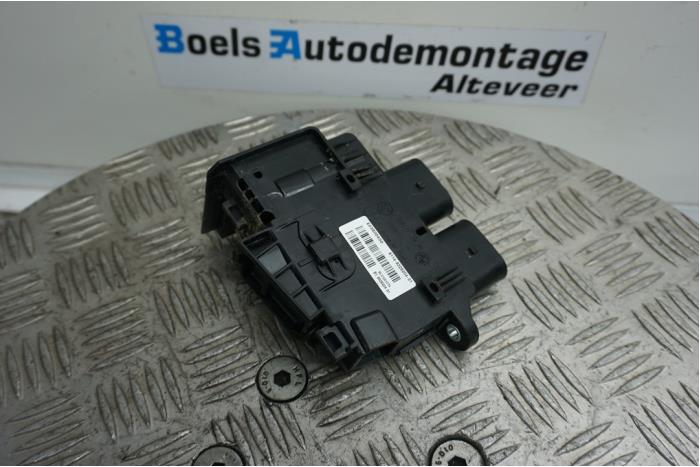 Stroomverdeler van een BMW X3 (F25) sDrive 28i 2.0 16V Twin Power Turbo 2016
