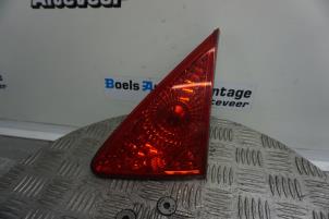 Gebruikte Achterlicht rechts Peugeot 3008 I (0U/HU) 1.6 VTI 16V Prijs € 50,00 Margeregeling aangeboden door Boels Autodemontage