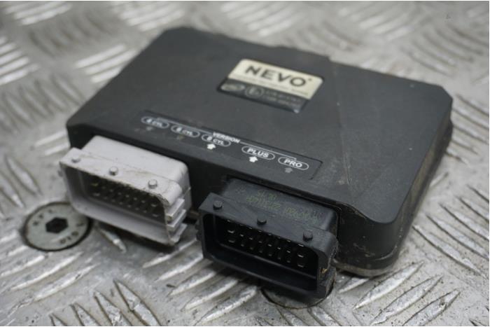 LPG Module van een Mercedes-Benz S (W220) 5.0 S-500 V8 24V 4-Matic 2002