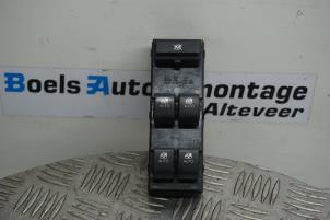 Gebruikte Combischakelaar ramen Kia Cee'd Sporty Wagon (EDF) 1.4 16V Prijs € 25,00 Margeregeling aangeboden door Boels Autodemontage