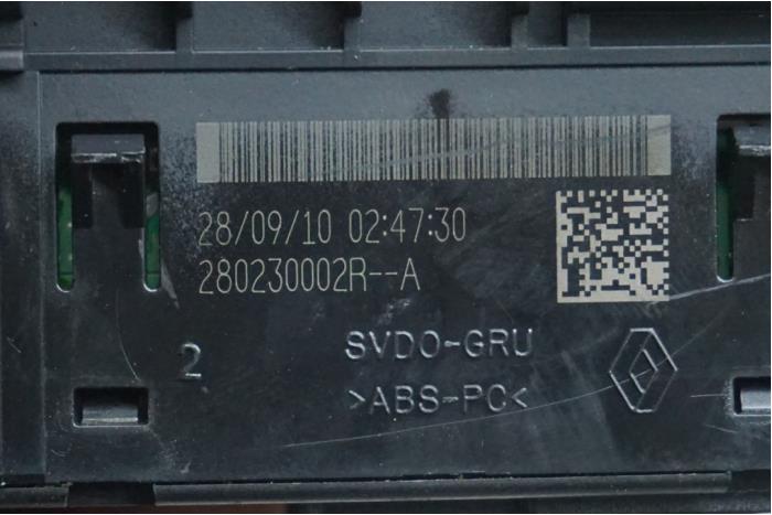 AUX/USB aansluiting van een Renault Megane III Berline (BZ) 1.6 16V 2011