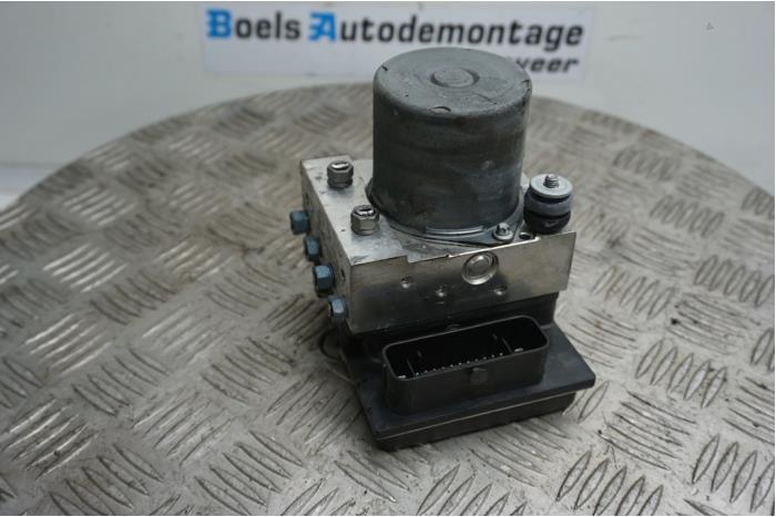 Gebruikte ABS Pomp Audi A6 (C6) 2.7 TDI V6 24V Quattro Prijs € 150,00 Margeregeling aangeboden door Boels Autodemontage