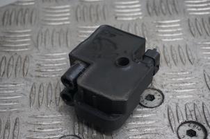 Gebruikte Bobine Mercedes B (W245) 2.0 B-200 16V Prijs € 15,00 Margeregeling aangeboden door Boels Autodemontage