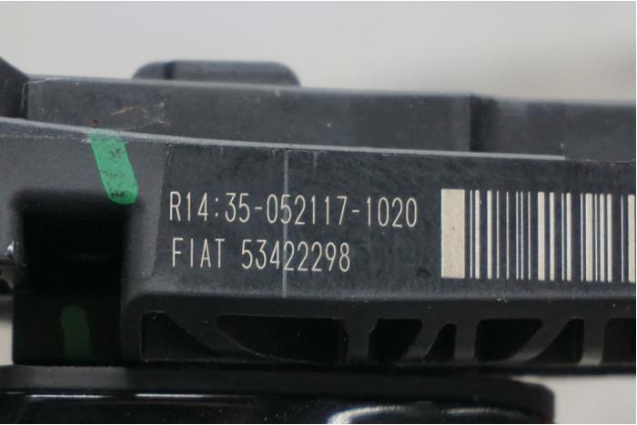 Portiergreep 4Deurs rechts-achter van een Jeep Compass II (MP) 1.4 Multi Air2 16V 4x4 2017