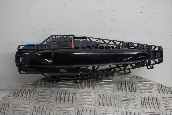 Portiergreep 4Deurs rechts-achter van een Jeep Compass II (MP) 1.4 Multi Air2 16V 4x4 2017