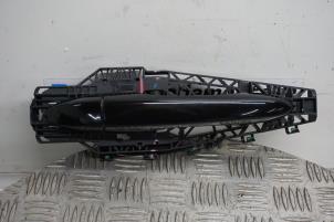 Gebruikte Portiergreep 4Deurs rechts-achter Jeep Compass II (MP) 1.4 Multi Air2 16V 4x4 Prijs € 75,00 Margeregeling aangeboden door Boels Autodemontage