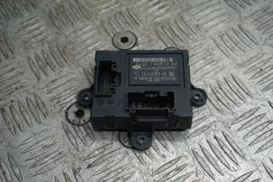 Gebruikte Centrale Deurvergrendelings Module Landrover Range Rover Evoque (LVJ/LVS) 2.2 SD4 16V Prijs € 40,00 Margeregeling aangeboden door Boels Autodemontage