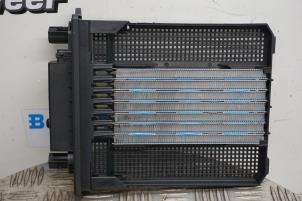 Gebruikte Kachel Verwarmingselement Landrover Range Rover Evoque (LVJ/LVS) 2.2 SD4 16V Prijs € 35,00 Margeregeling aangeboden door Boels Autodemontage