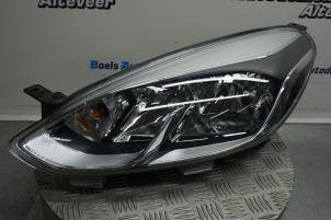 Gebruikte Linker Koplamp Ford Fiesta 7 1.1 Ti-VCT 12V 70 Prijs € 200,00 Margeregeling aangeboden door Boels Autodemontage