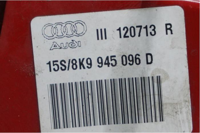 Achterlicht rechts van een Audi S4 Avant (B8) 3.0 TFSI V6 24V 2010