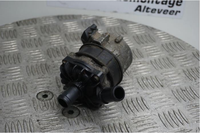 Gebruikte Waterpomp Audi S4 Avant (B8) S4 3.0 TFSI V6 24V Prijs € 150,00 Margeregeling aangeboden door Boels Autodemontage