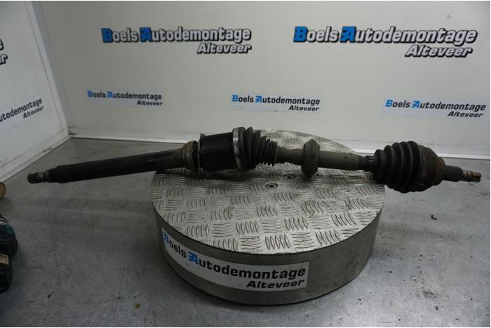 Gebruikte Steekas rechts-voor Alfa Romeo 159 Sportwagon (939BX) 1.9 JTDm 16V Prijs € 65,00 Margeregeling aangeboden door Boels Autodemontage