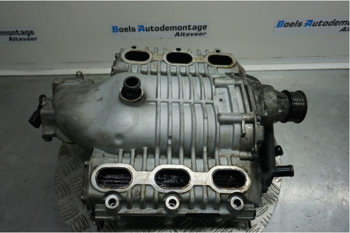 Compressor van een Audi S4 Avant (B8) S4 3.0 TFSI V6 24V 2010