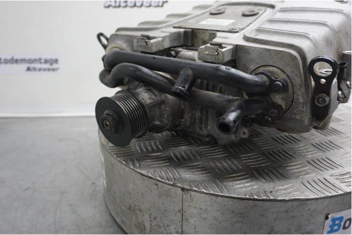 Compressor van een Audi S4 Avant (B8) S4 3.0 TFSI V6 24V 2010
