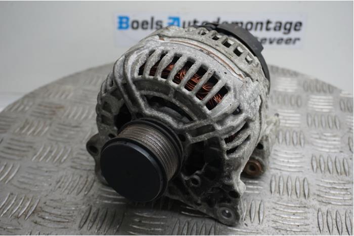 Dynamo van een Volkswagen Caddy III (2KA,2KH,2CA,2CH) 2.0 SDI 2005