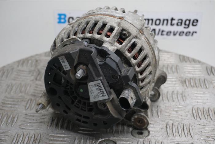Dynamo van een Volkswagen Caddy III (2KA,2KH,2CA,2CH) 2.0 SDI 2005