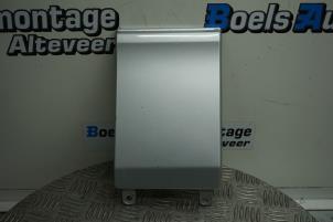 Gebruikte Sierstrip Renault Trafic (1FL/2FL/3FL/4FL) 1.6 dCi 120 Twin Turbo Prijs € 35,00 Margeregeling aangeboden door Boels Autodemontage