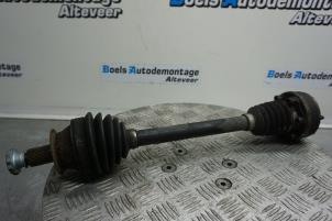 Gebruikte Aandrijfas links-voor Volkswagen Polo V (6R) 1.4 16V Prijs € 45,00 Margeregeling aangeboden door Boels Autodemontage